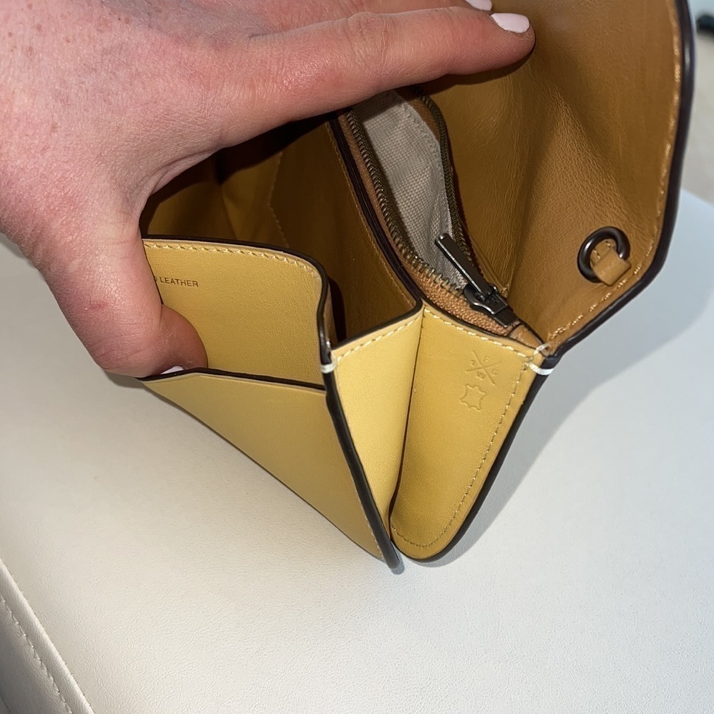 Coach Glovetanned Leather Wristlet Clutch Melon Yellow - Picture 11 of 13